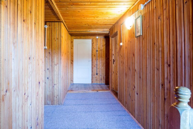 Fagetu, Prahova, vila 5 camere, posibil pensiune, livada, 160 mp utili, curte 850 mp.