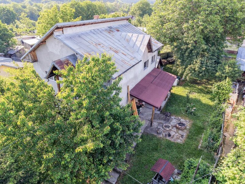 Fagetu, Prahova, vila 5 camere, posibil pensiune, livada, 160 mp utili, curte 850 mp.